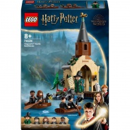 LEGO® Harry Potter™: Prístavisko člnov hradu Rokfort™ (76426)